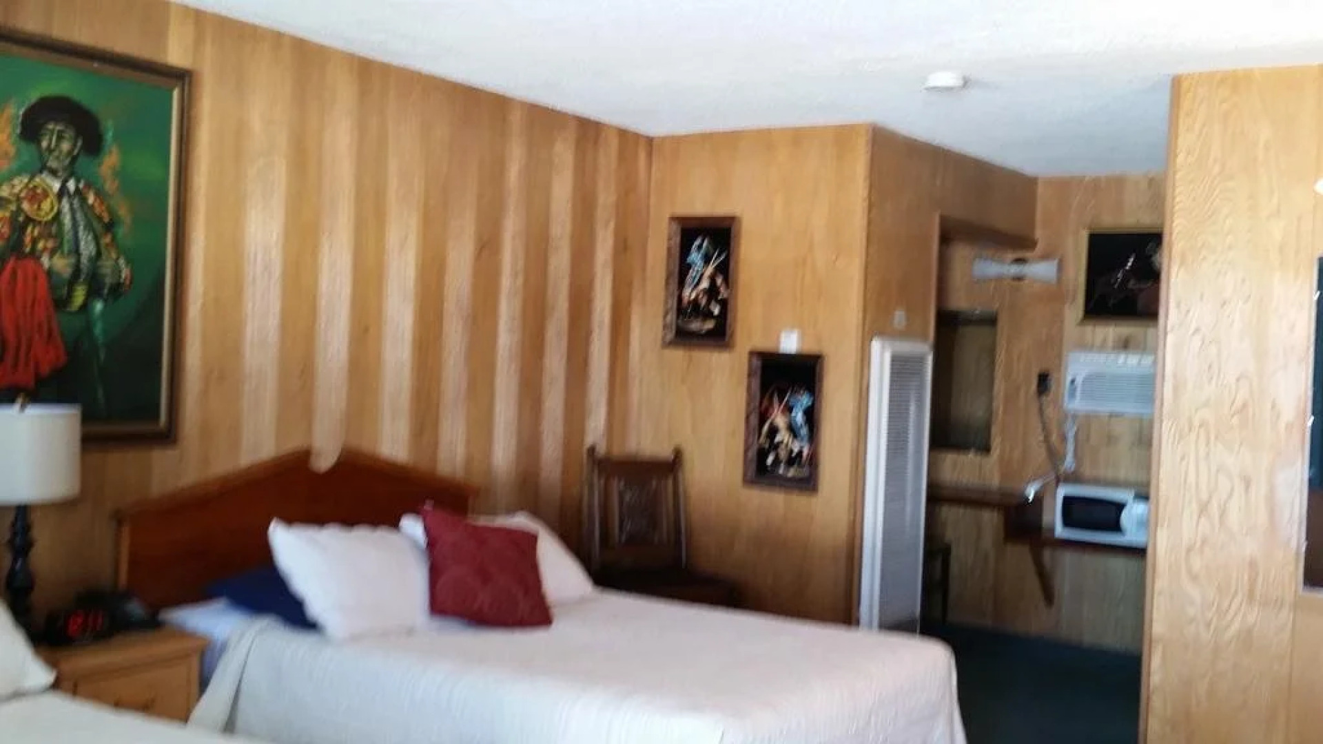 Raton Pass Motor Inn