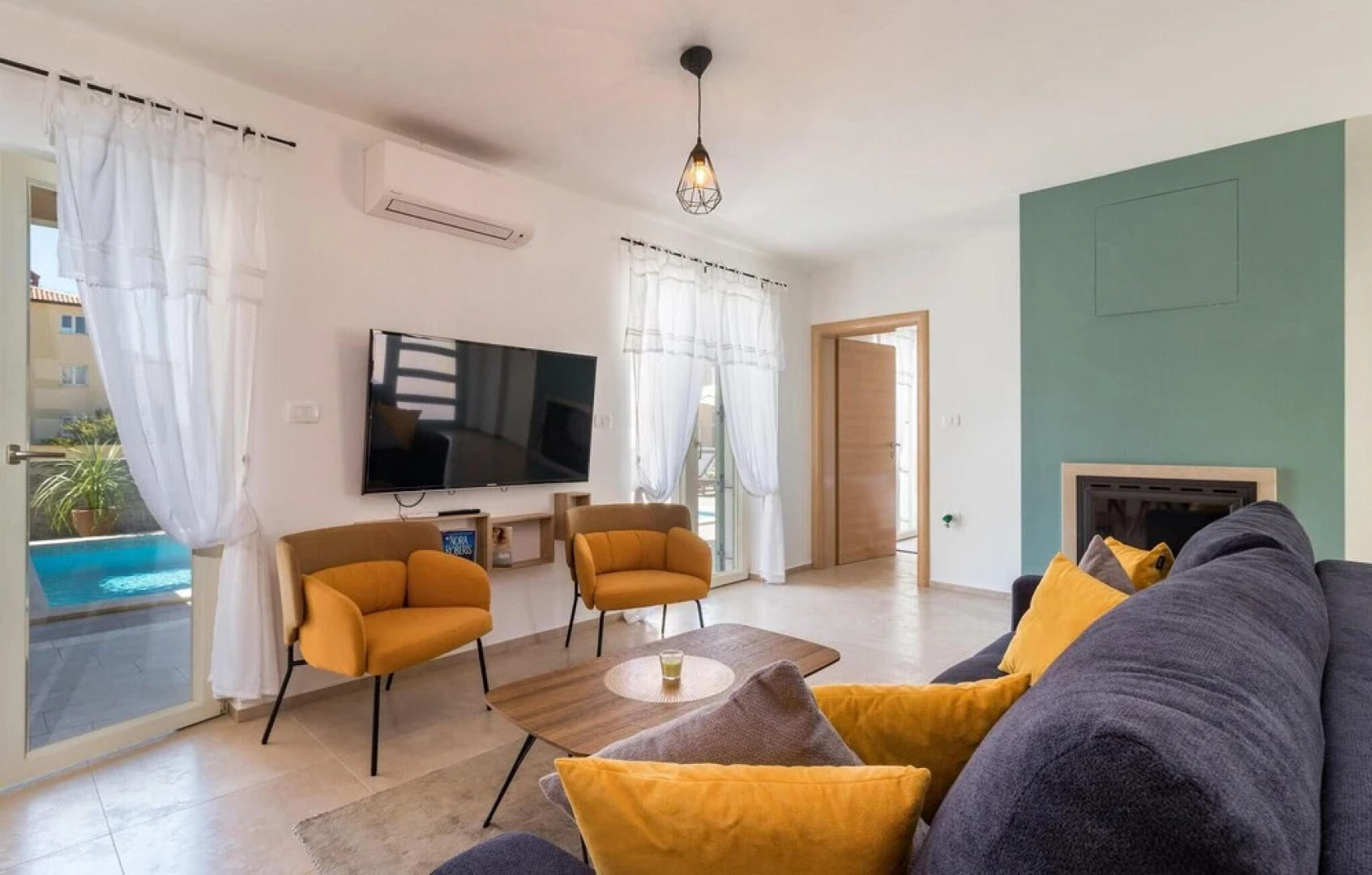 Nice Home in Peroj With Wifi, Heated Swimming Pool and 3 Bedrooms