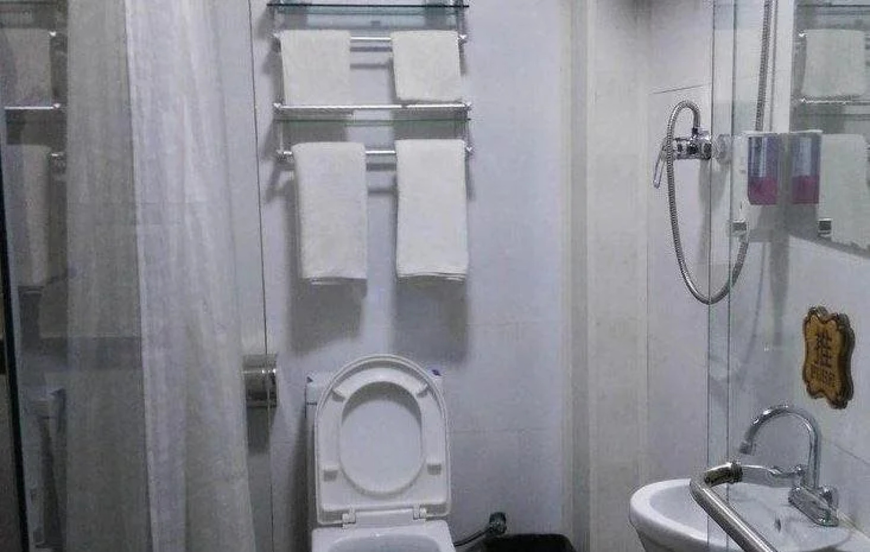 Konggang New City Wanhe Huaju Hotel