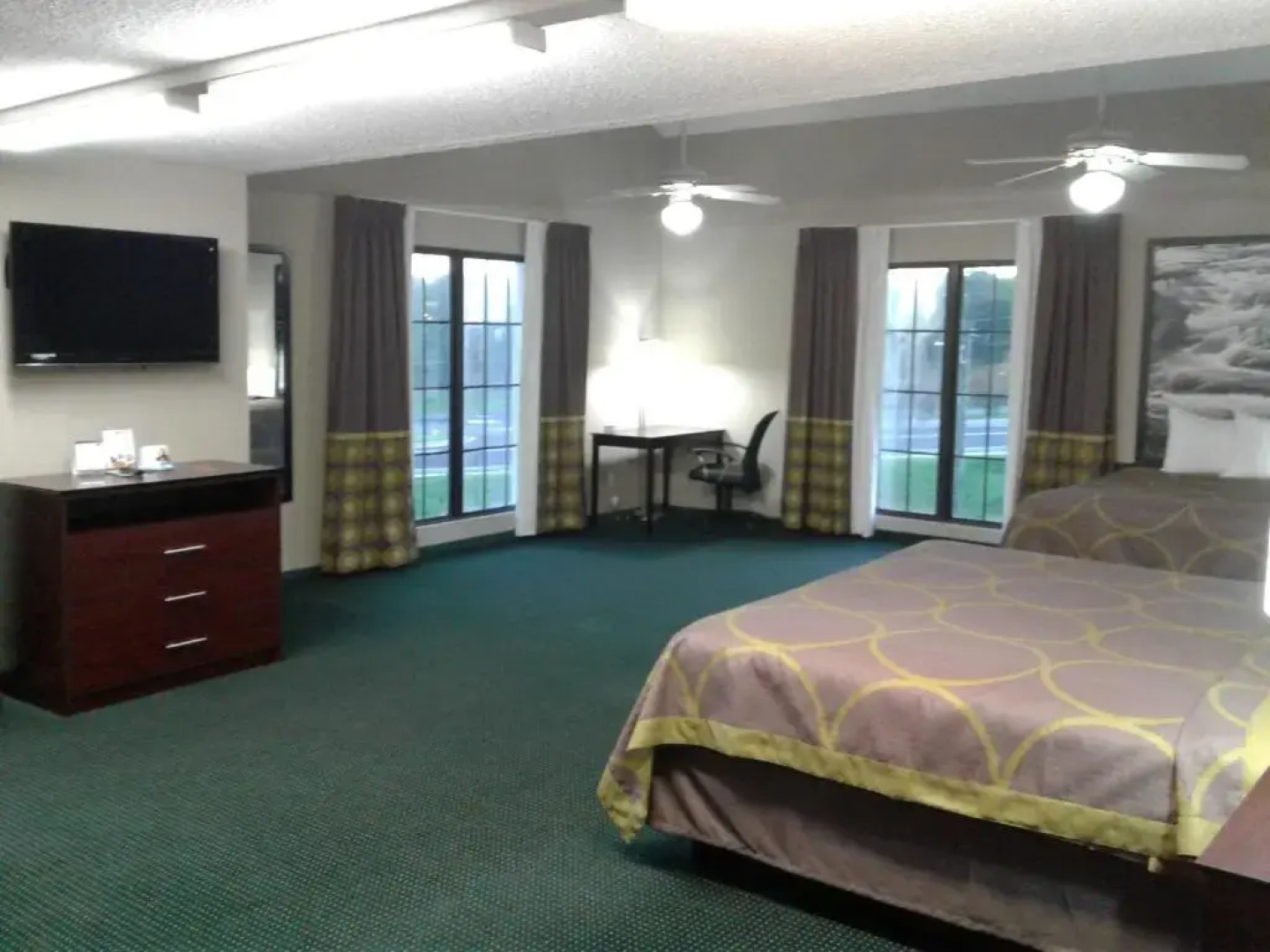 Super 8 Austell/Six Flags