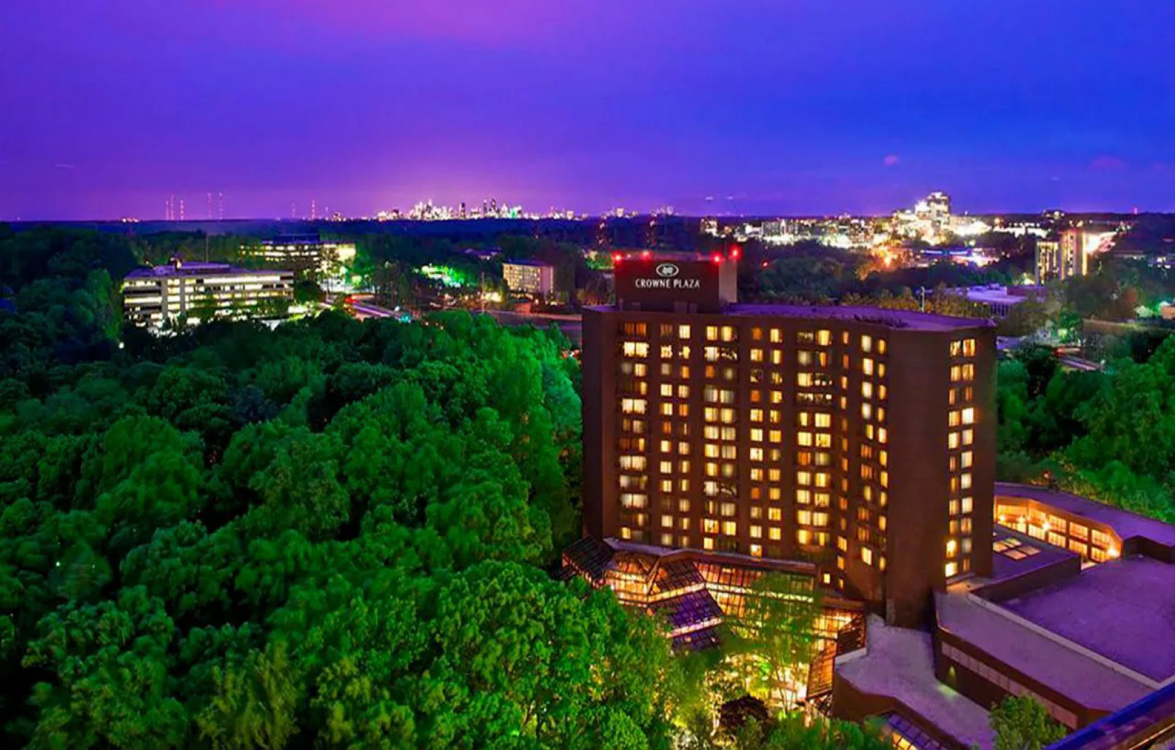 Crowne Plaza Atlanta Perimeter at Ravinia by IHG