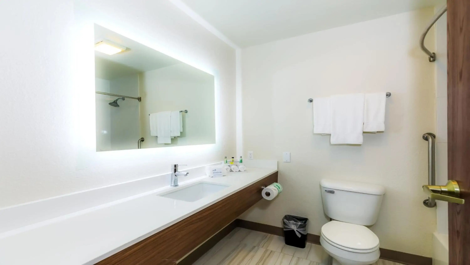 Holiday Inn Express Osage Beach - Lake Of The Ozarks by IHG