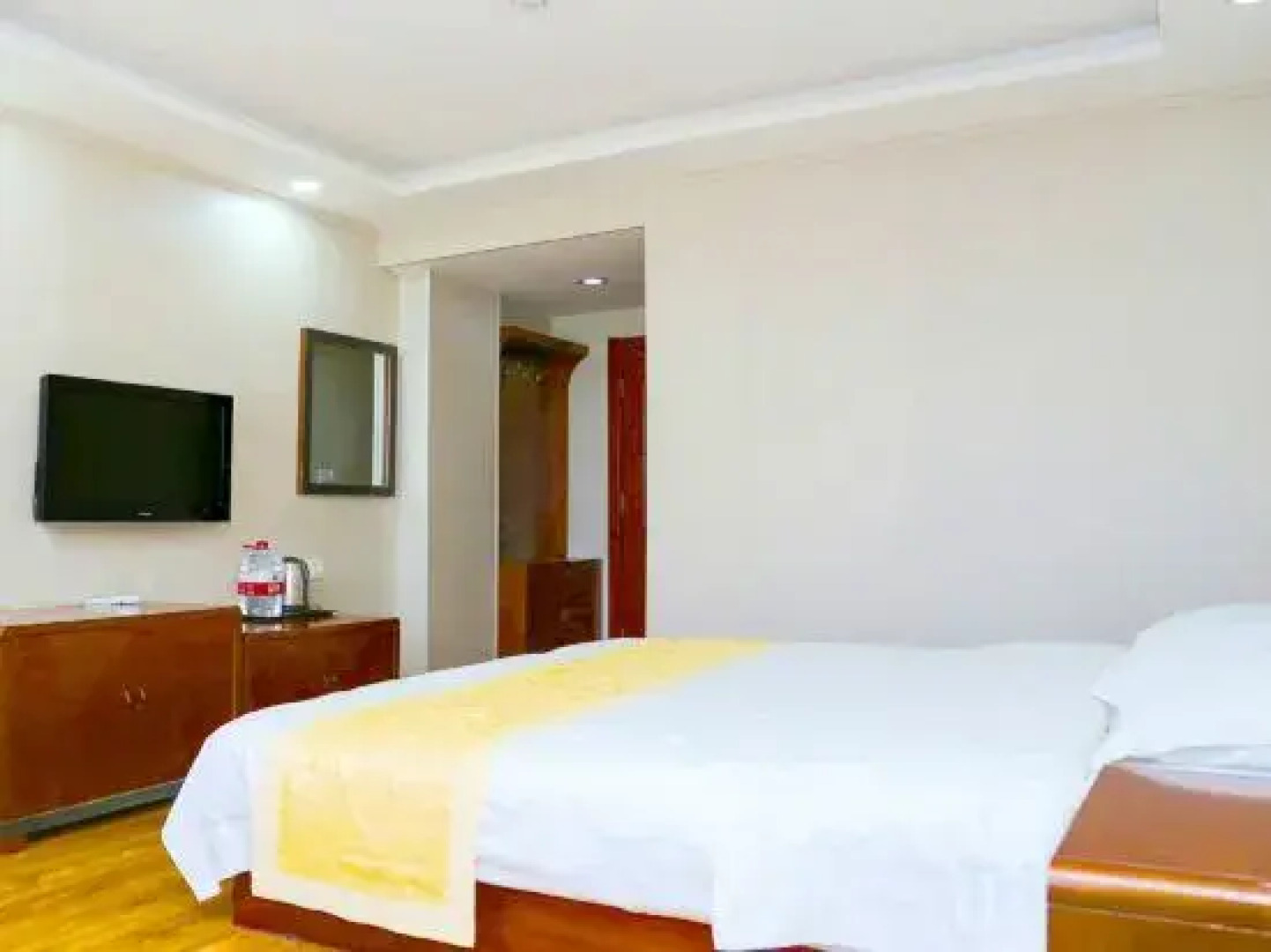 Linfen junrui business hotel