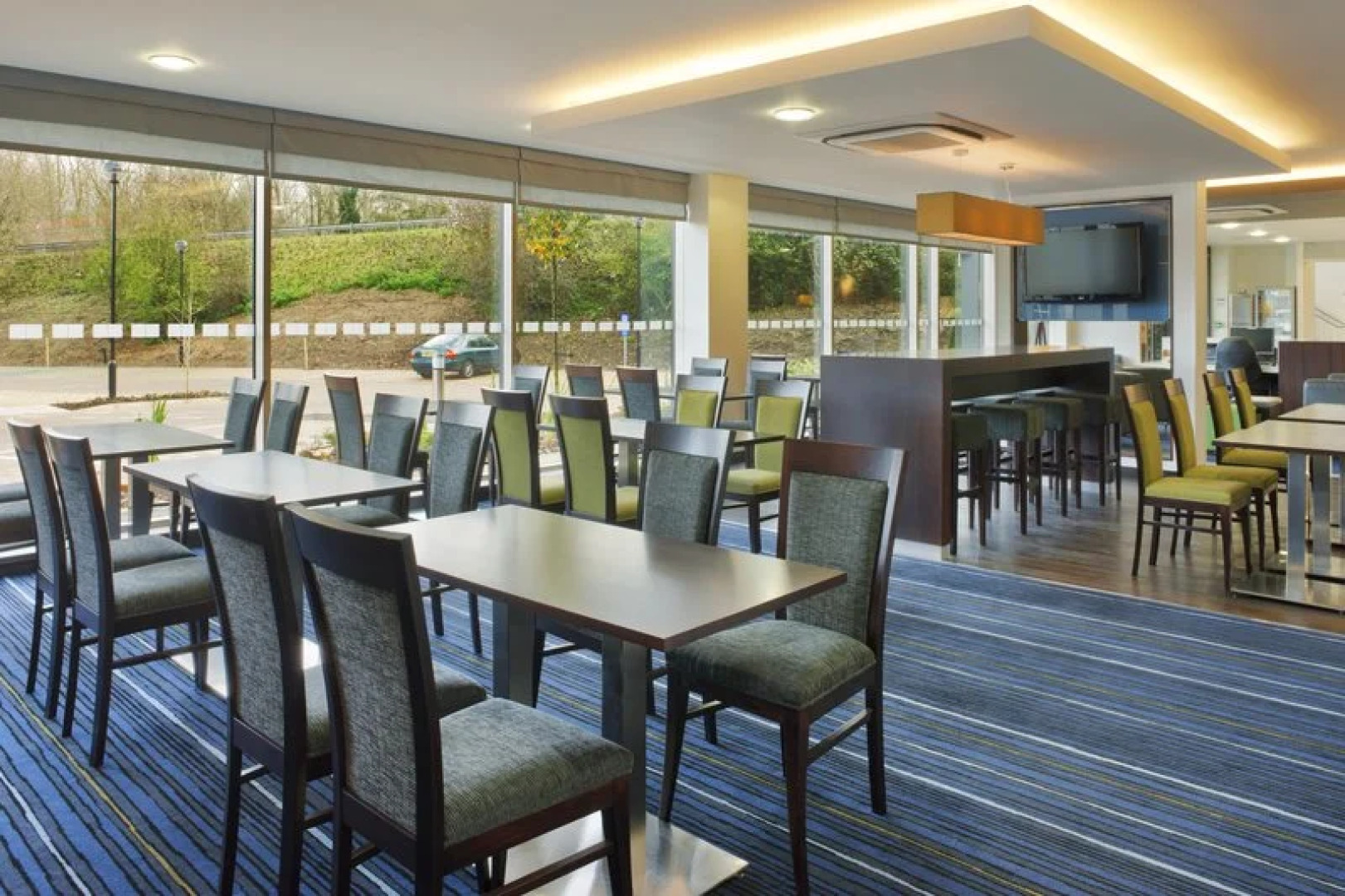 Holiday Inn Express Cambridge Duxford M11 Jct 10