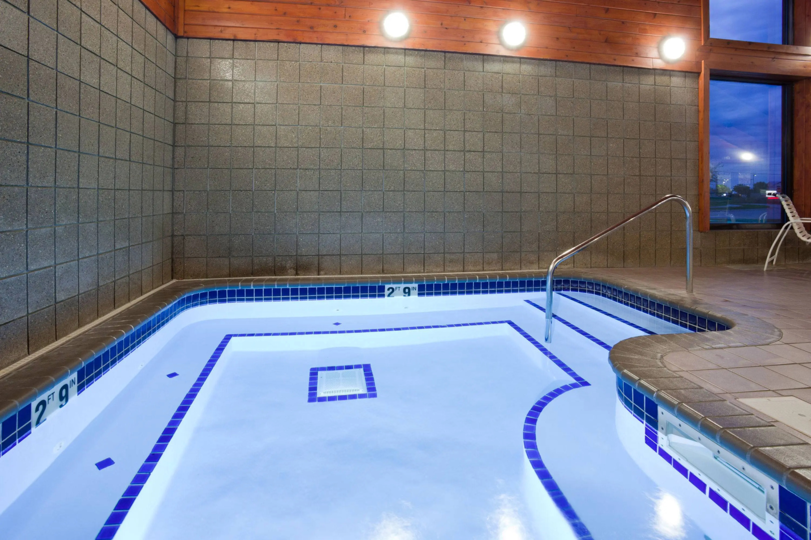 Americinn By Wyndham Shakopee Near Canterbury Park