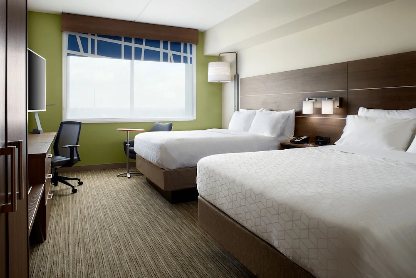 Holiday Inn Express & Suites Cincinnati North - Liberty Way