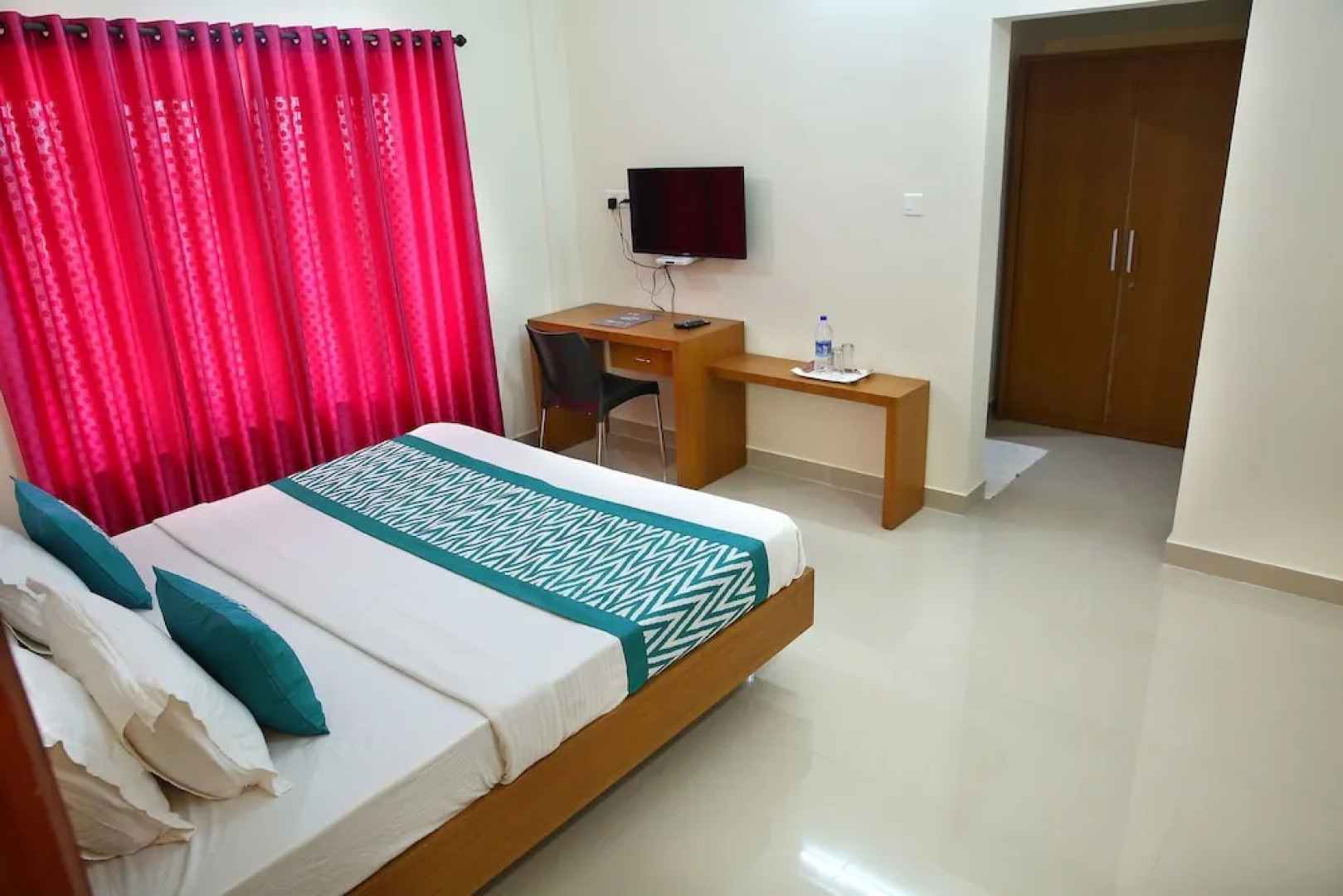 OYO 8897 Resort August Residency