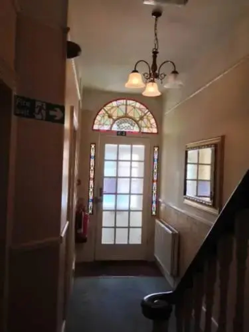 Queens Lodge Guest House