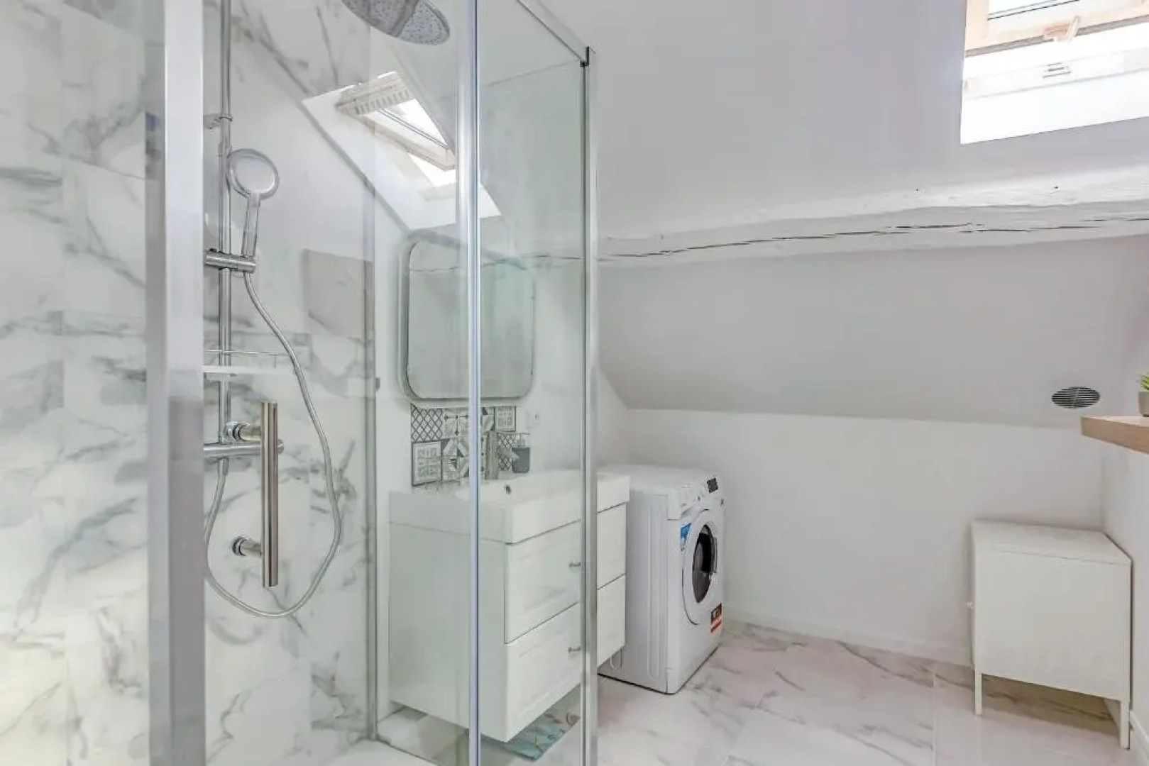 Escale pro & détente à 3 min de la gare - Parking - WIFI - PS4