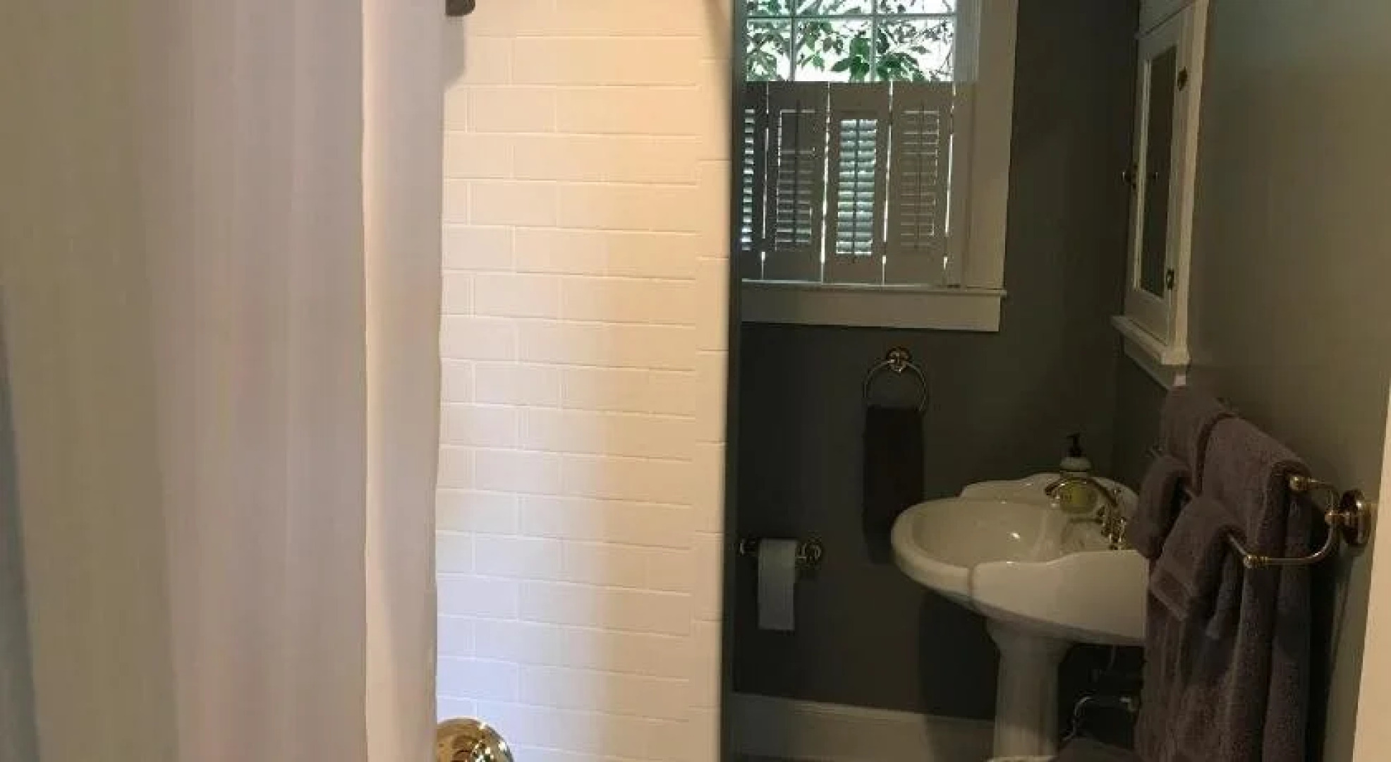 Charles Bass House Bed & Breakfast