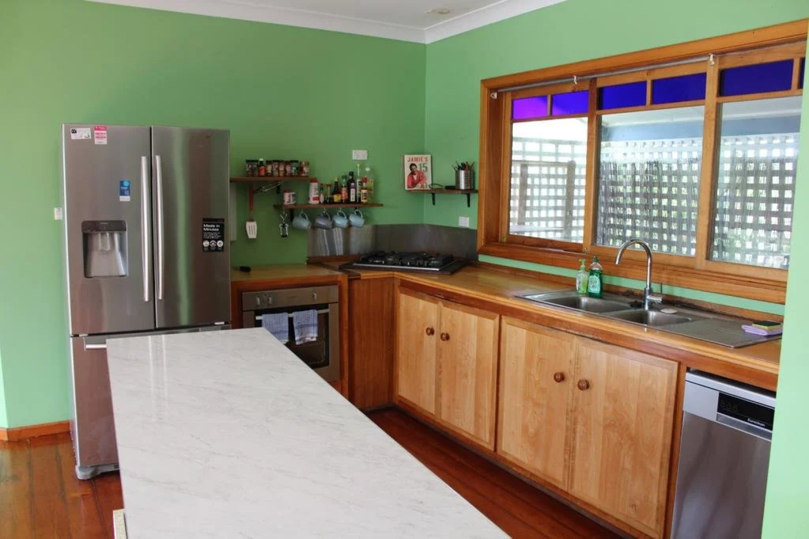 Colonial Court Holiday Apartments