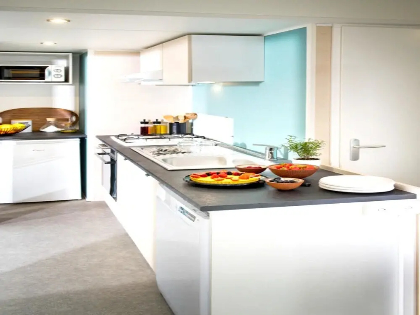 Bungalow With 2 Bedrooms in Saint-privat-de-champclos, With Terrace - 130 km From the Beach