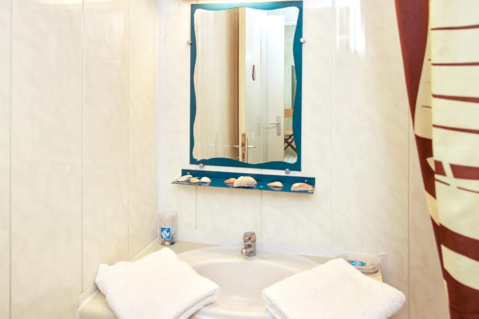 Bungalow With 2 Bedrooms in Bouillante, With Furnished Terrace and Wif