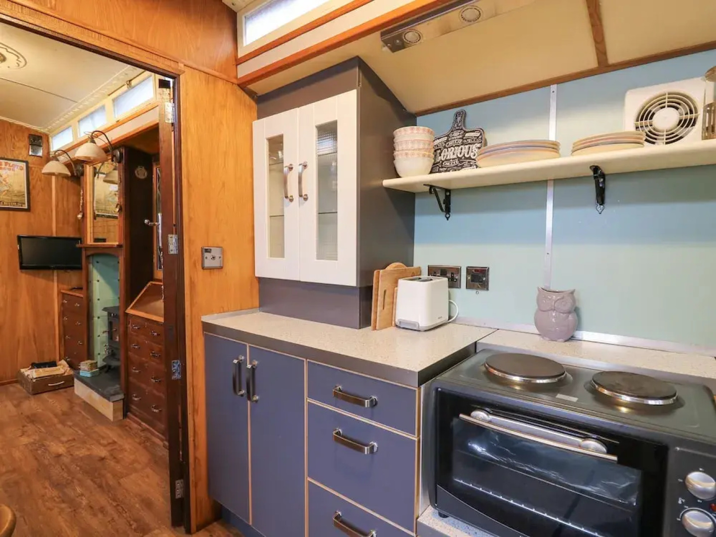 Dolly the Circus Wagon