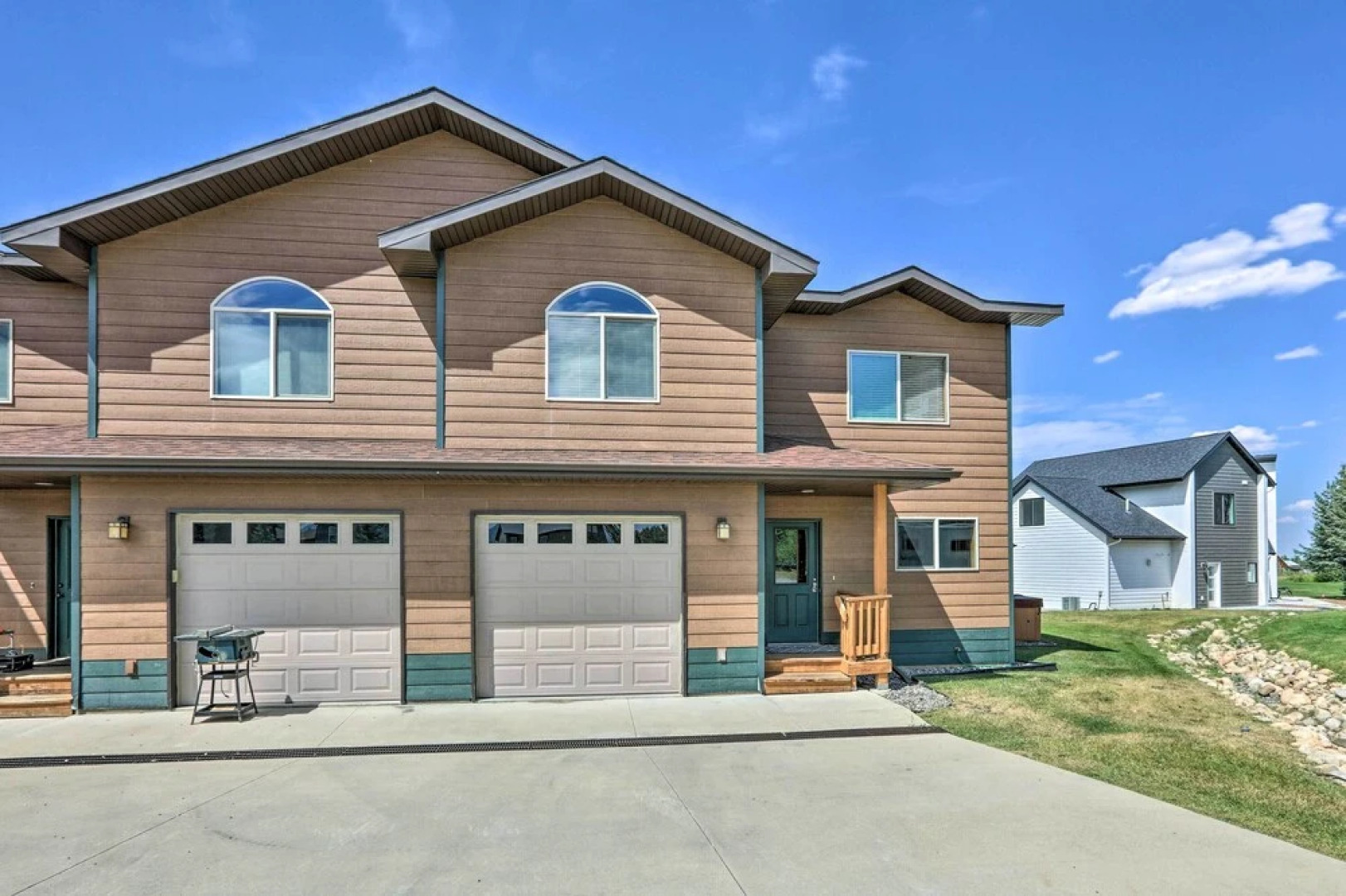 Near Skiing: Red Lodge Townhome w/ Hot Tub