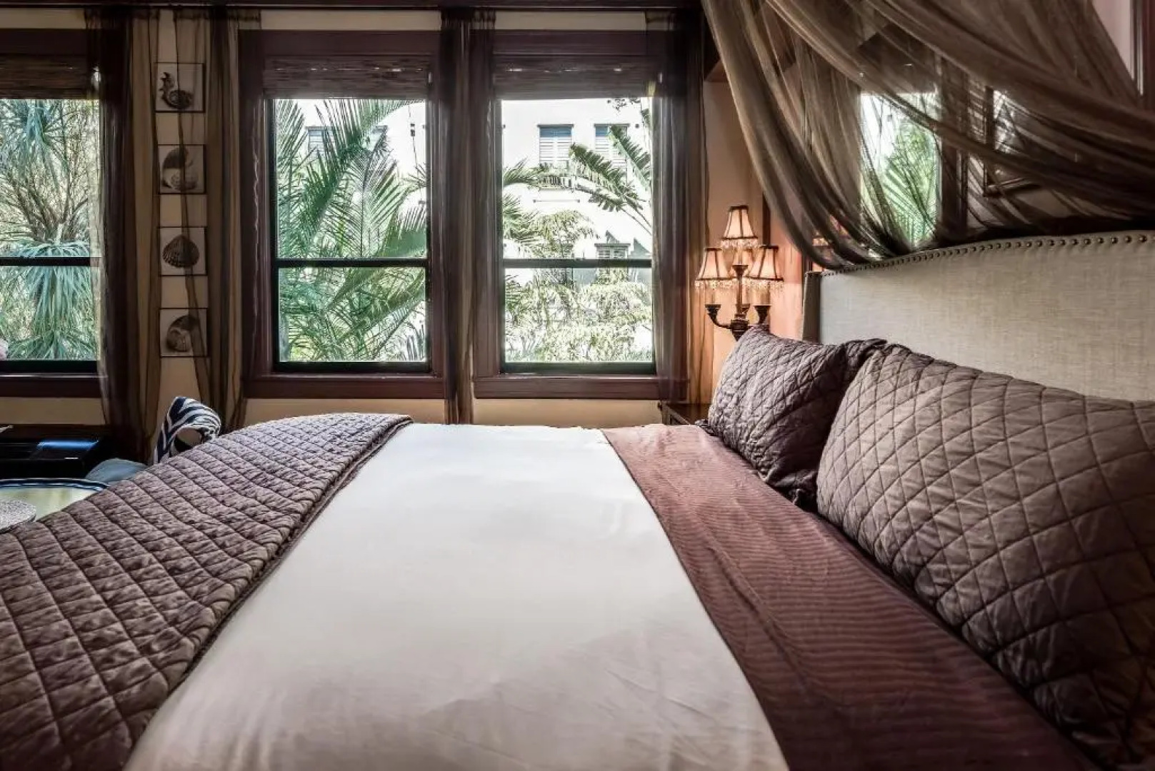 Hemingway Suites at Palm Beach Hotel Island