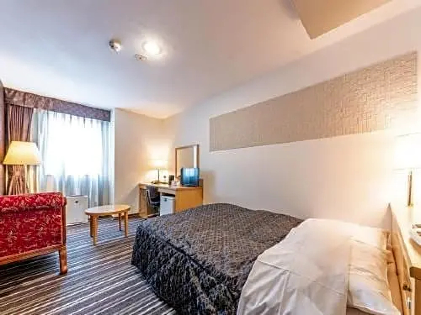 Tabist Sunshine Koga