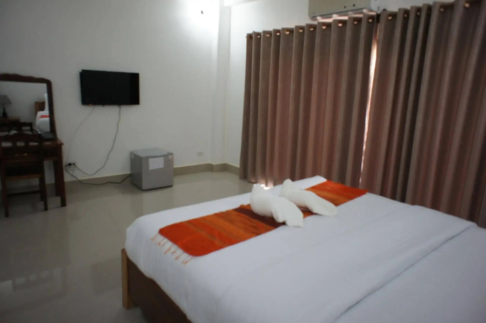 The Grand Riverside Hotel