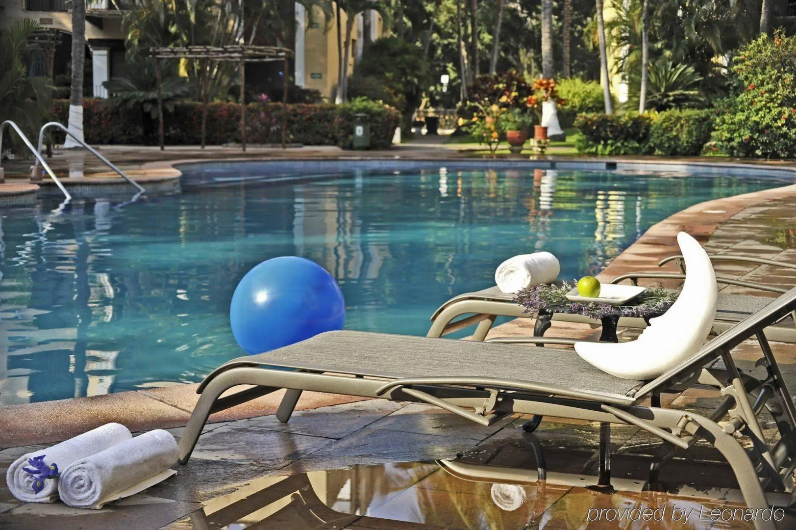 Puerto de Luna Pet Friendly & Family Suites Hotel