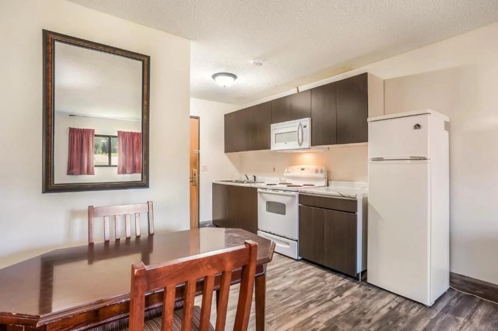 Econo Lodge Cedar Rapids South