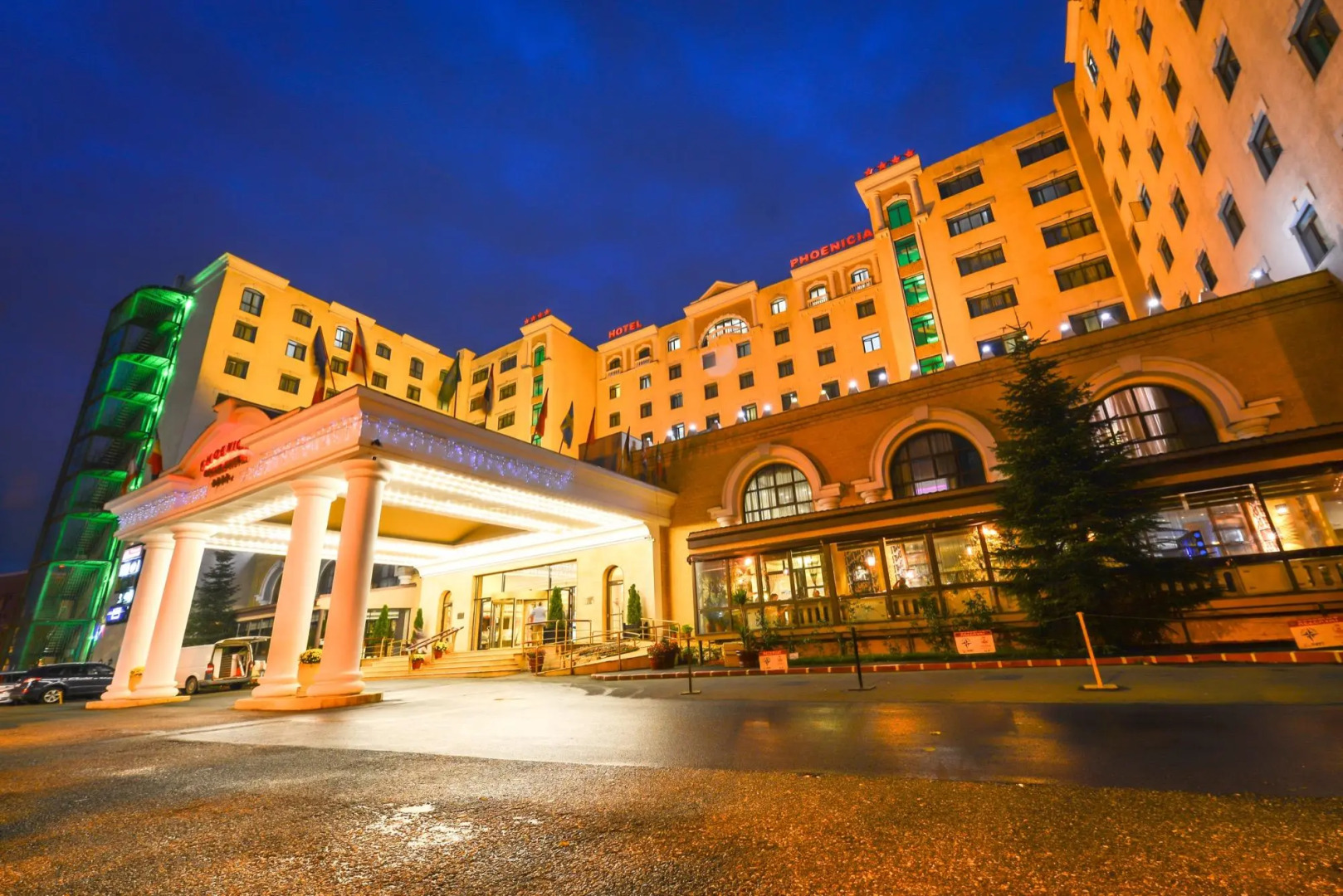 Phoenicia Grand Hotel