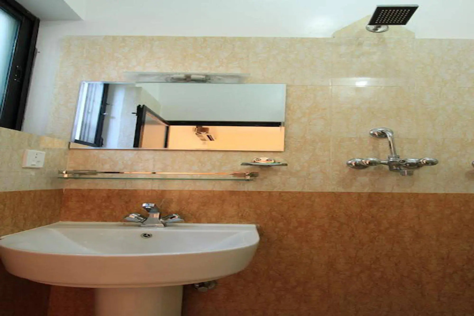 Hotel Golden Holiday