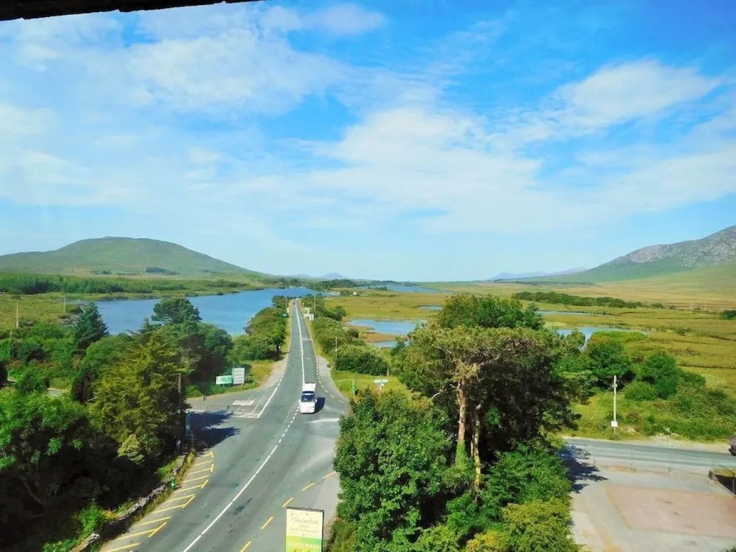 Peacockes Hotel & Complex