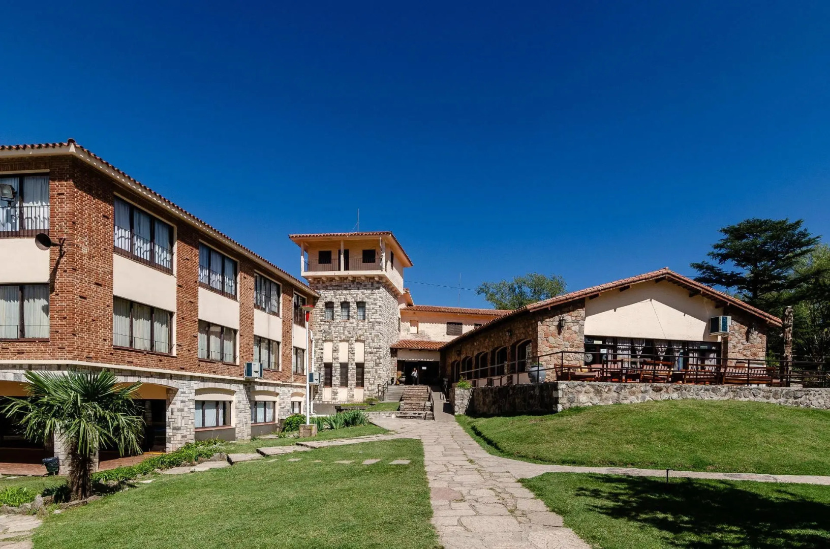 Hotel Luz y Fuerza Villa Giardino