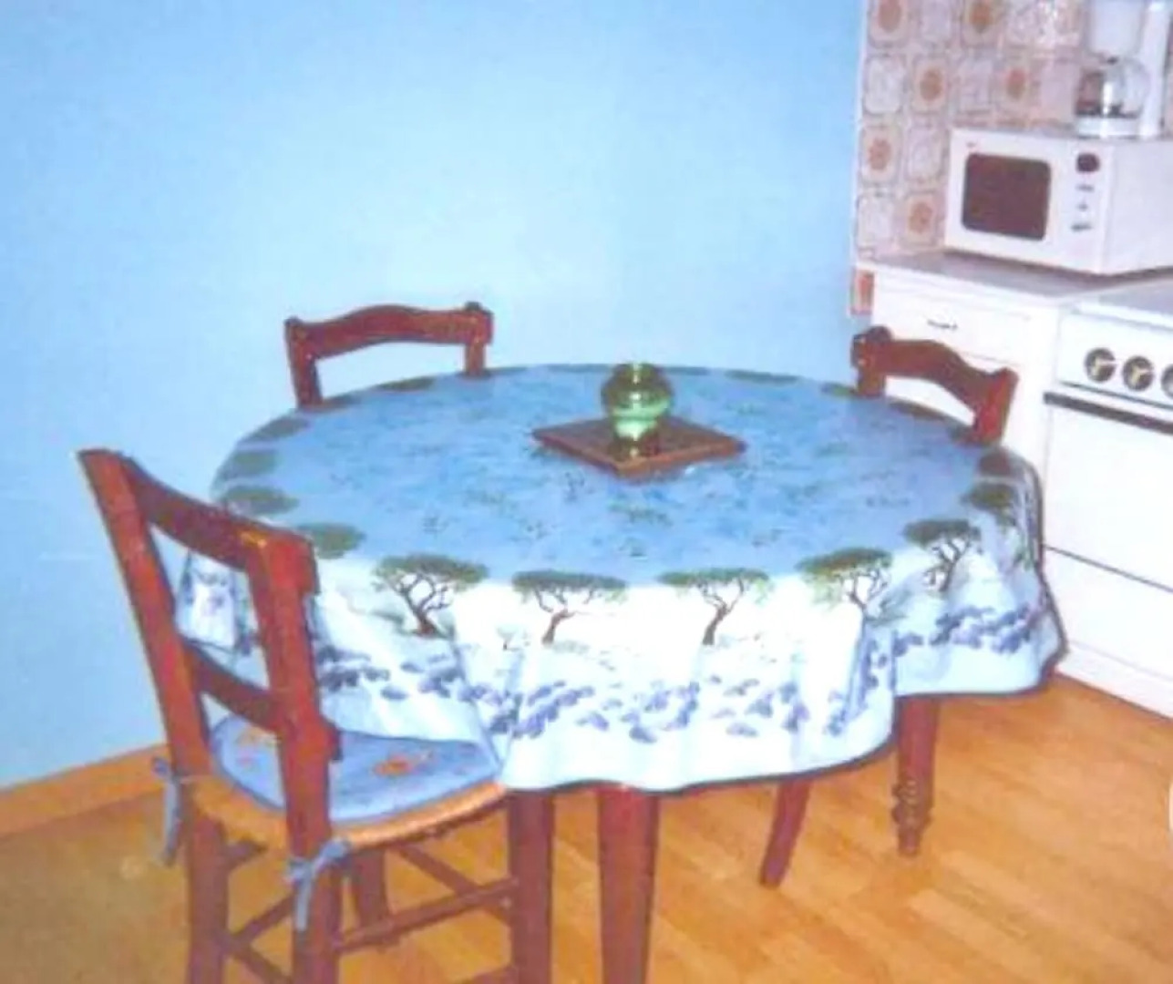 Apartment With 2 Bedrooms in Arès, With Enclosed Garden - 2 km From the Beach