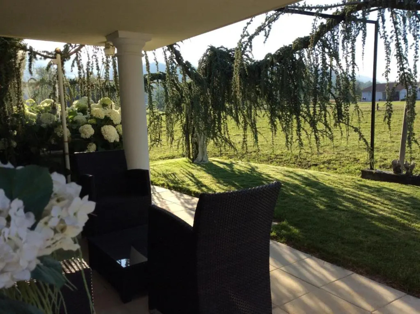 Landcafe mit Mini Hotel