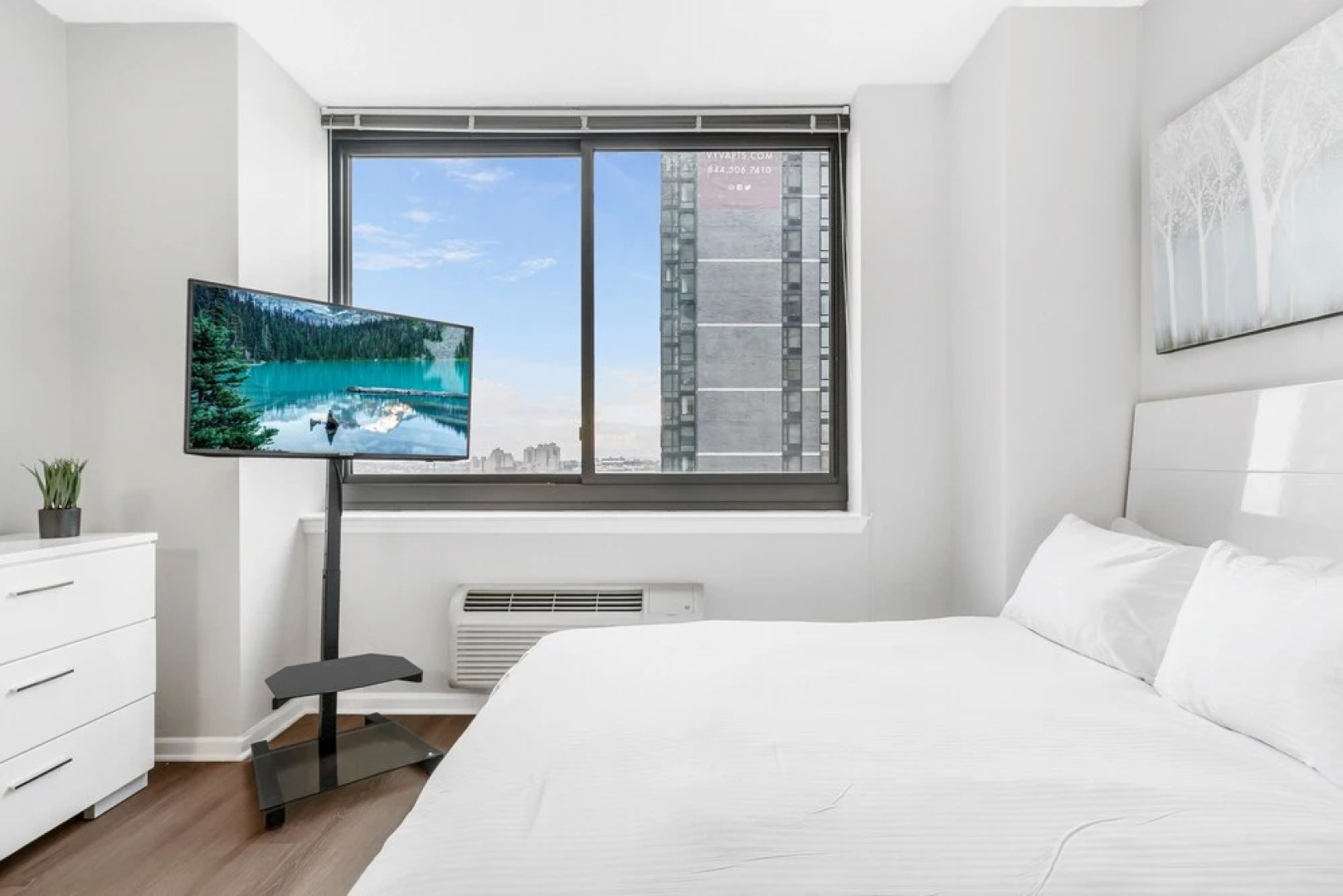 Monaco by Bluebird Suites