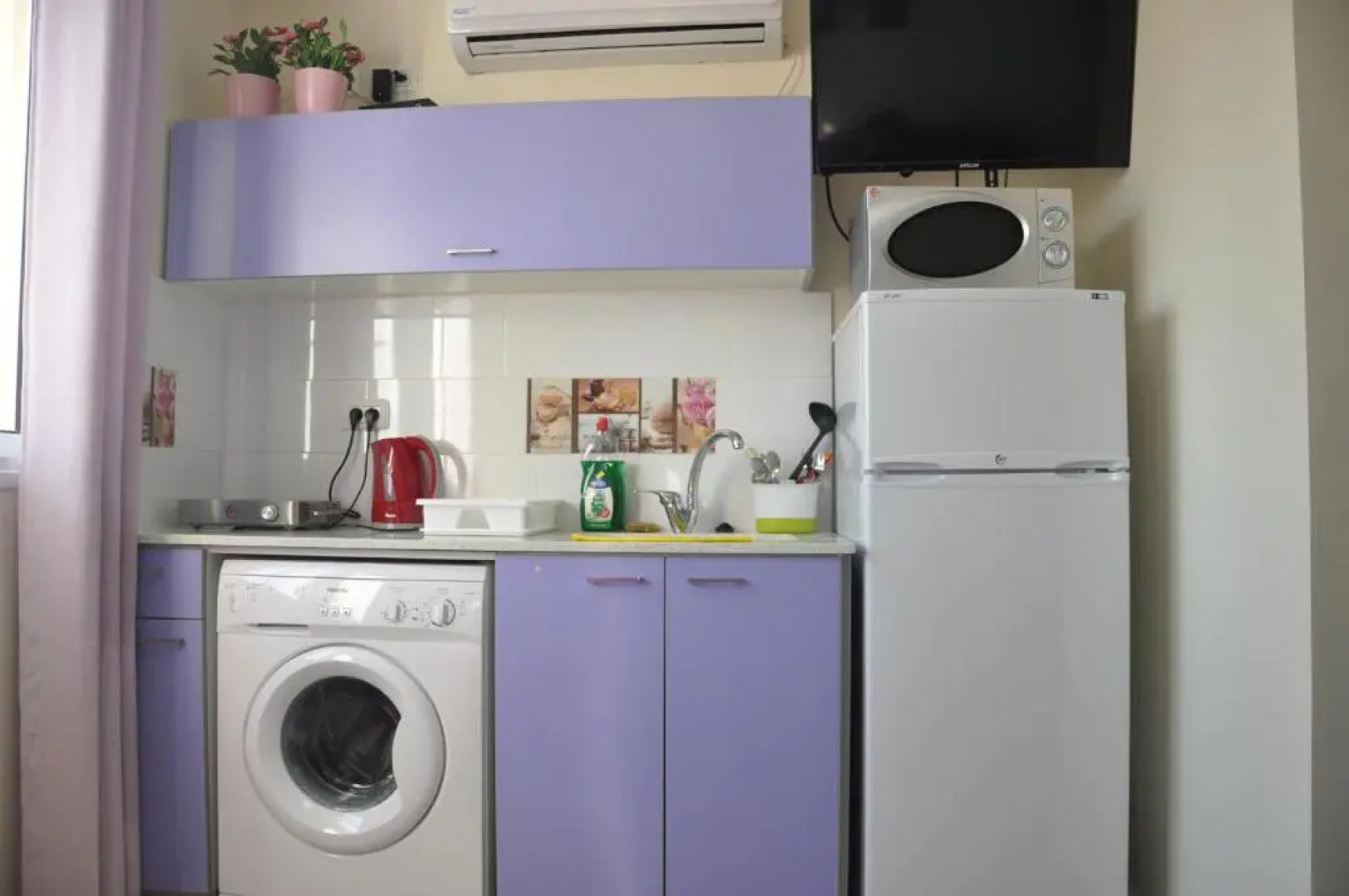 Beachfront Apartment Bat Yam 613