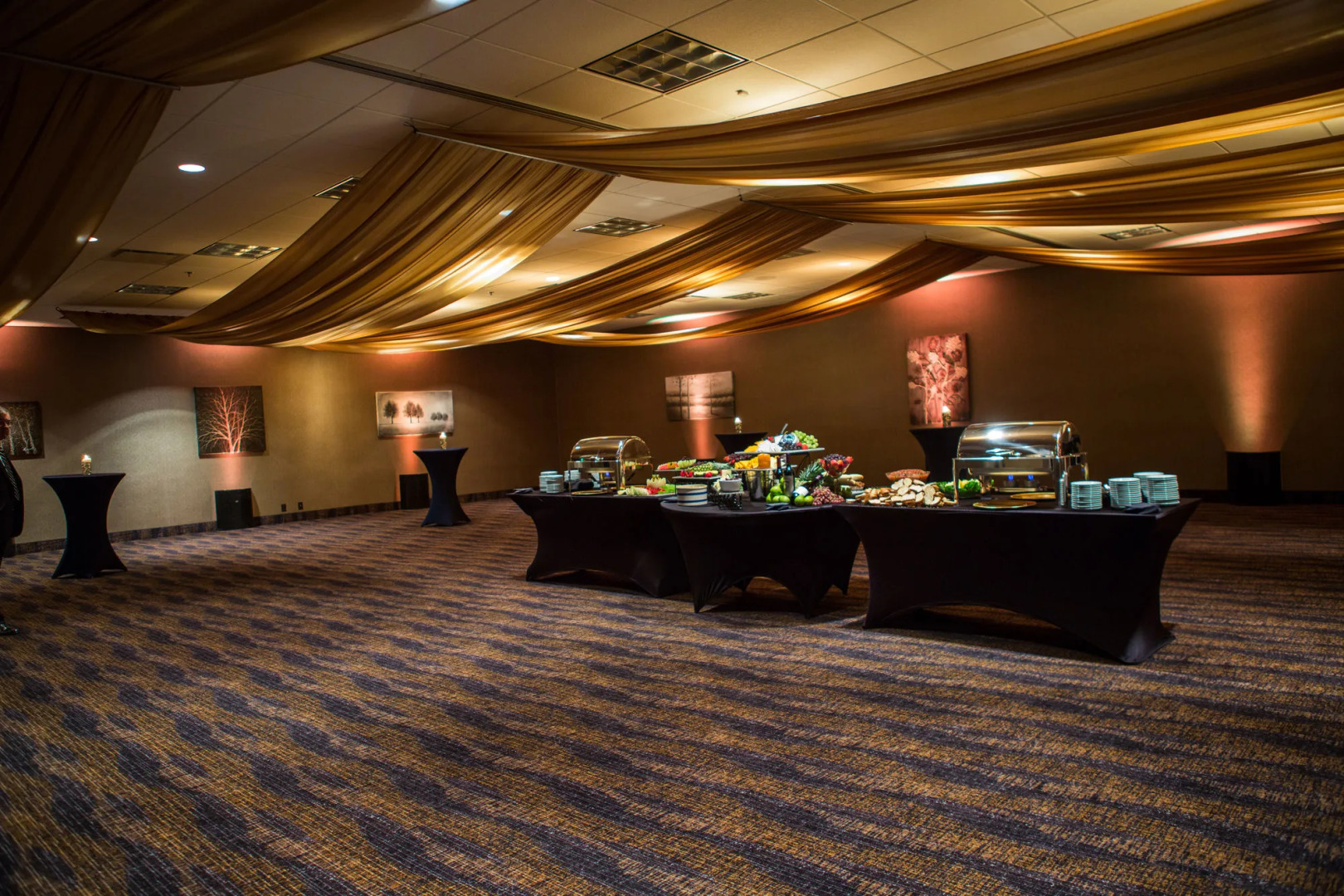 Holiday Inn Downtown - Mercy Area by IHG