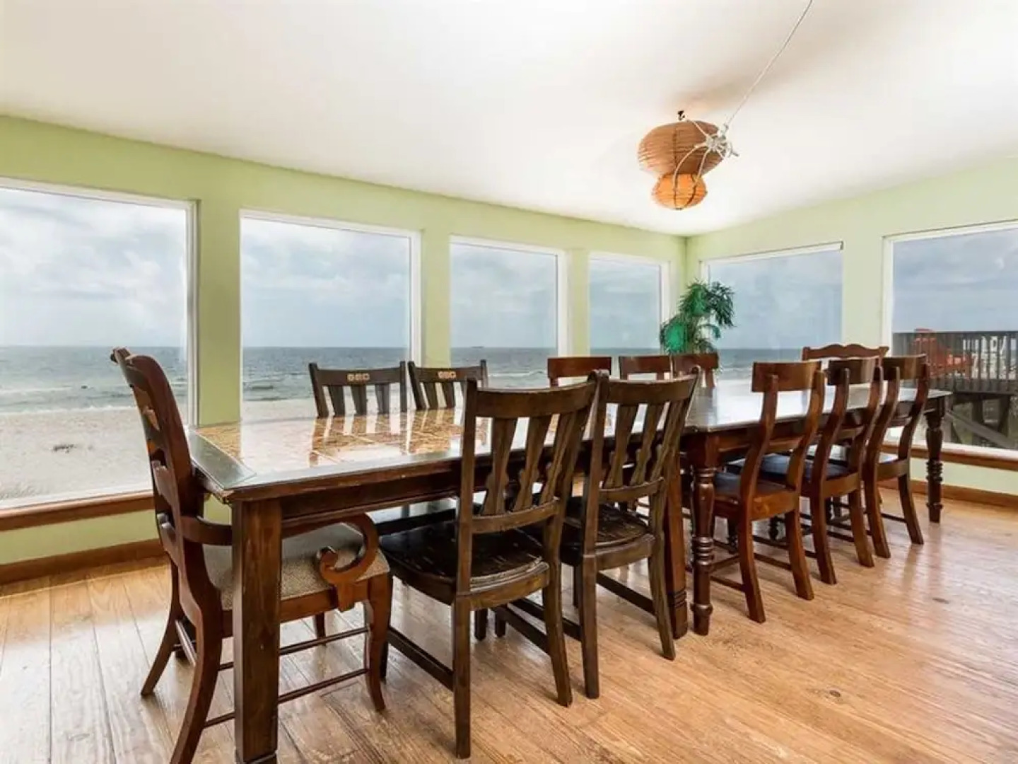 Surfin Inn by Meyer Vacation Rentals