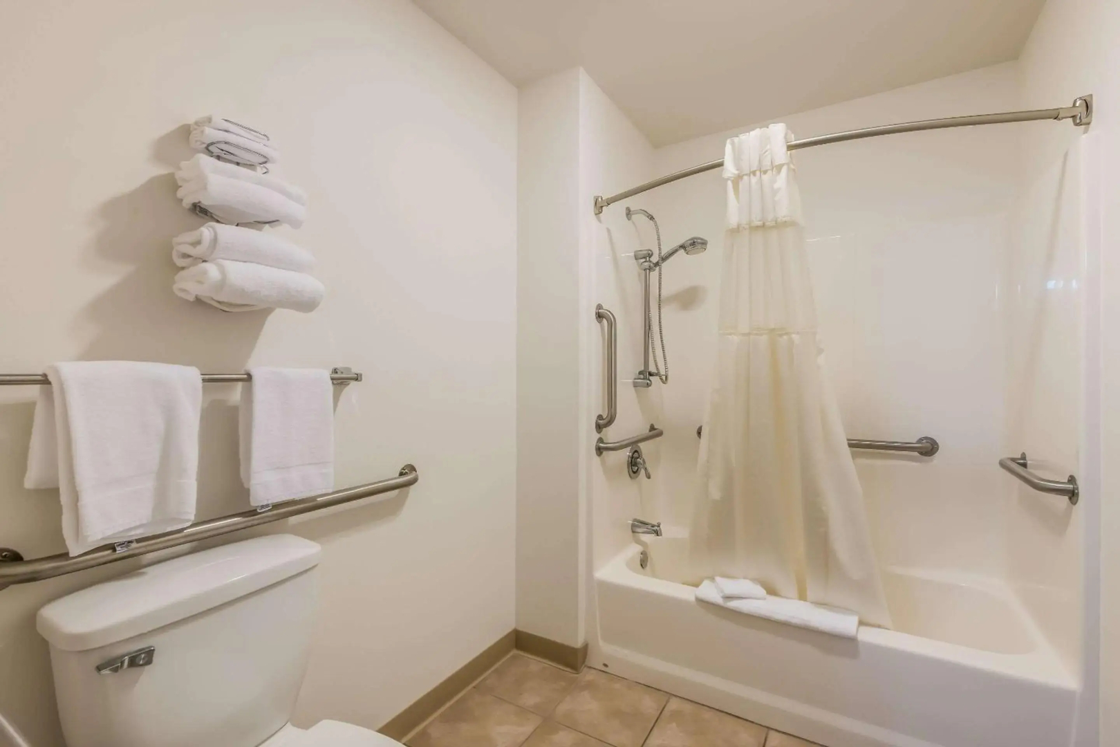 EconoLodge by Choice Hotels Rice Lake