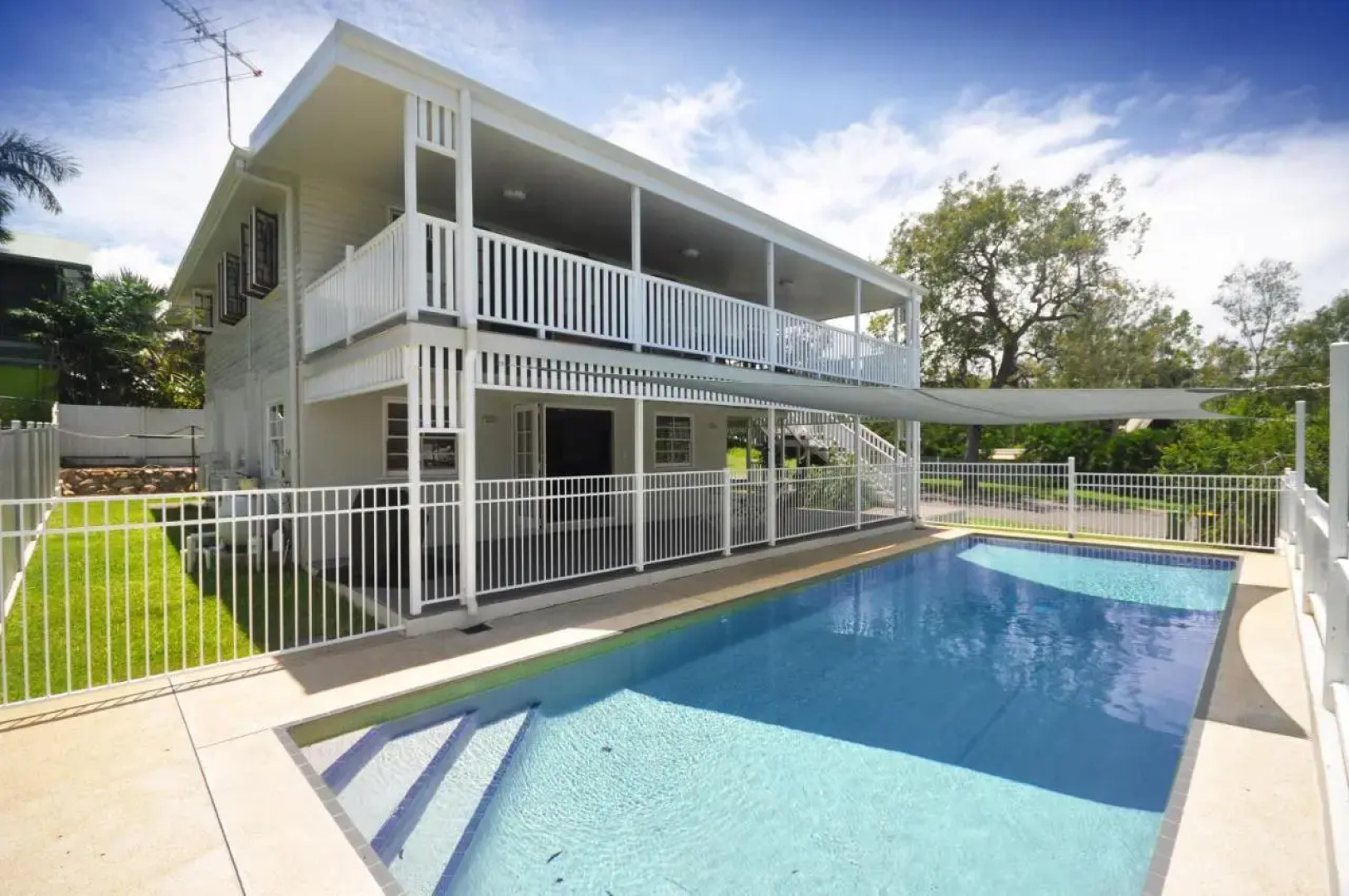 Island Adventure Holiday House