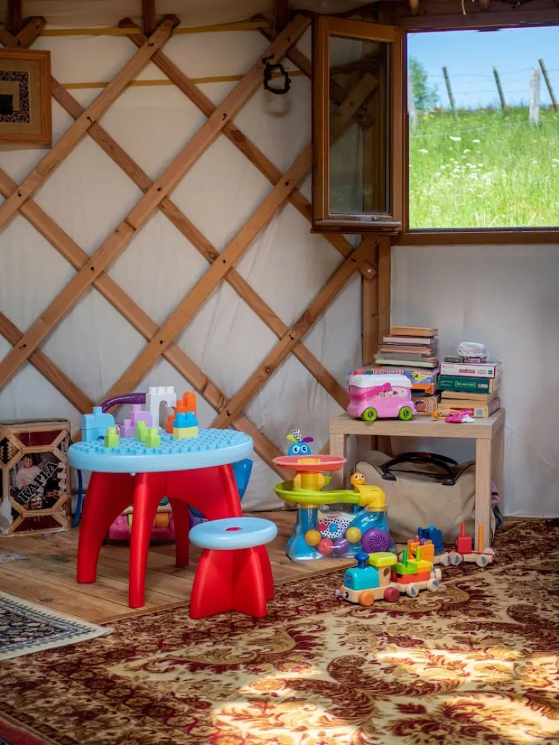 Yourtissimo - La Maison Rouge