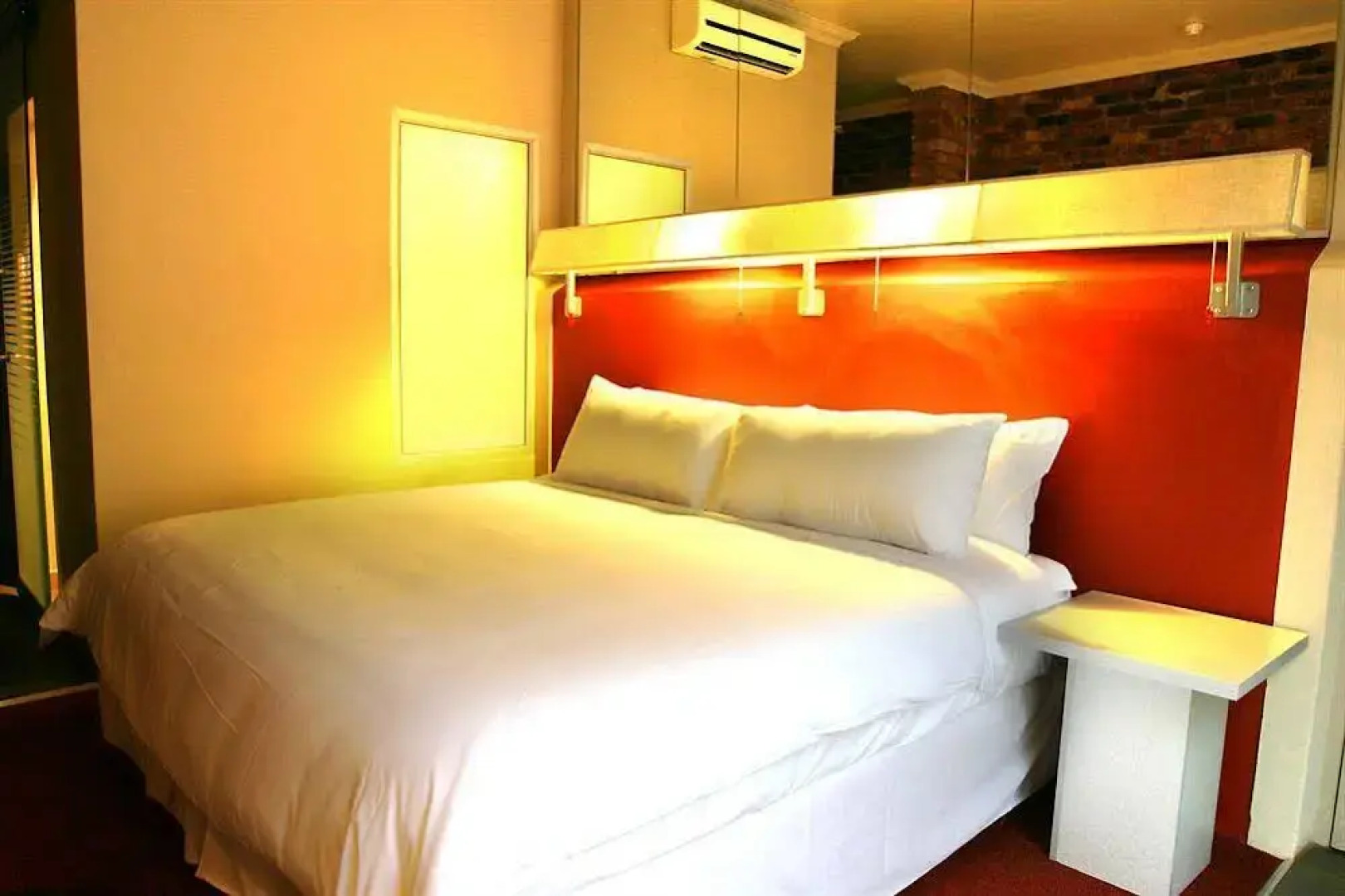 The Aviator OR Tambo