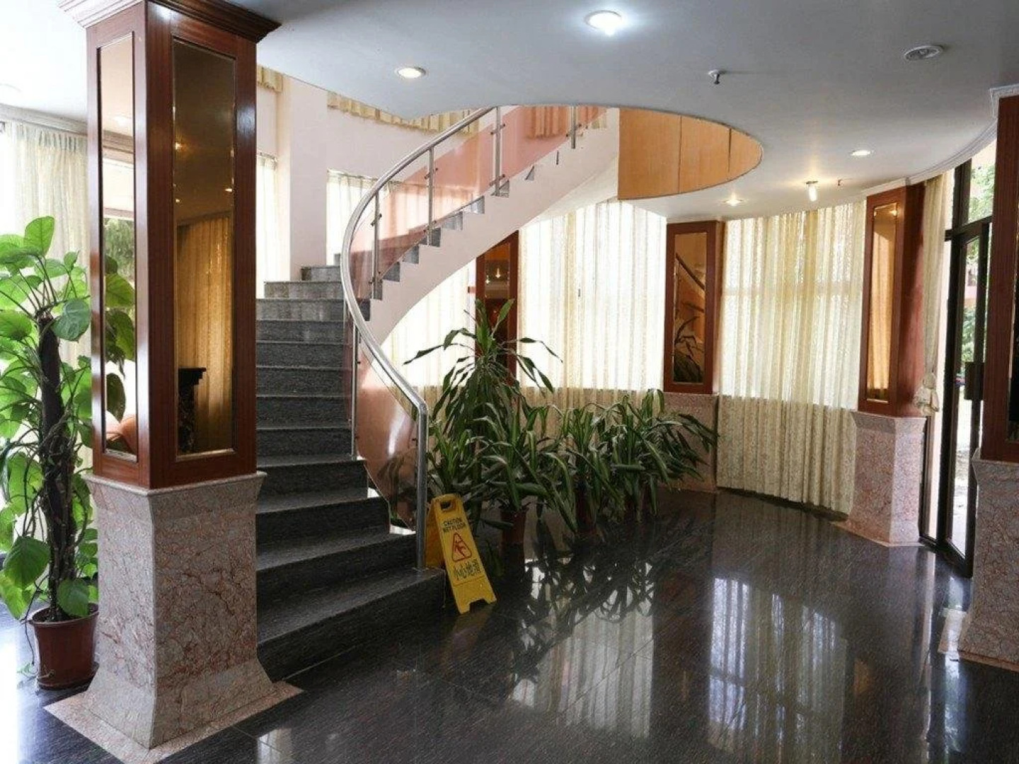 Zhuhai Yujingwan Holiday Hotel