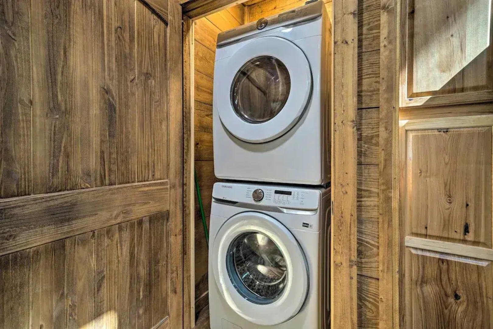 'sutton Ridge' Cabin Rental: Hot Tub & Swing Set!