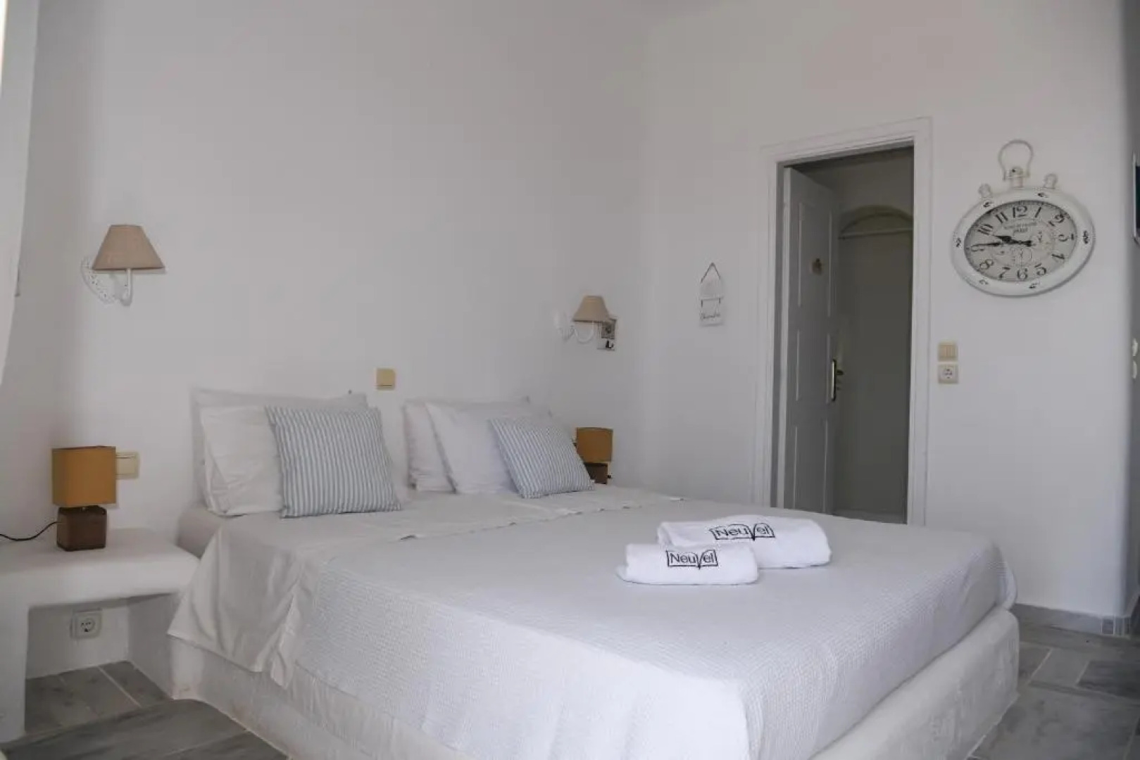 Rock Villa-Guest house by Neuvel