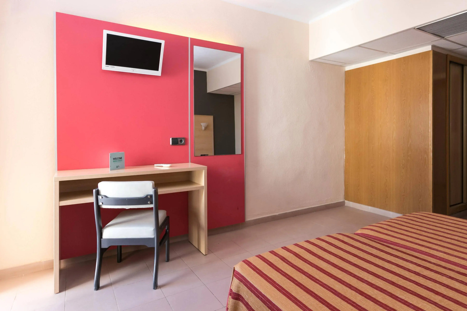 The Red Hotel by Ibiza Feeling - Adults only