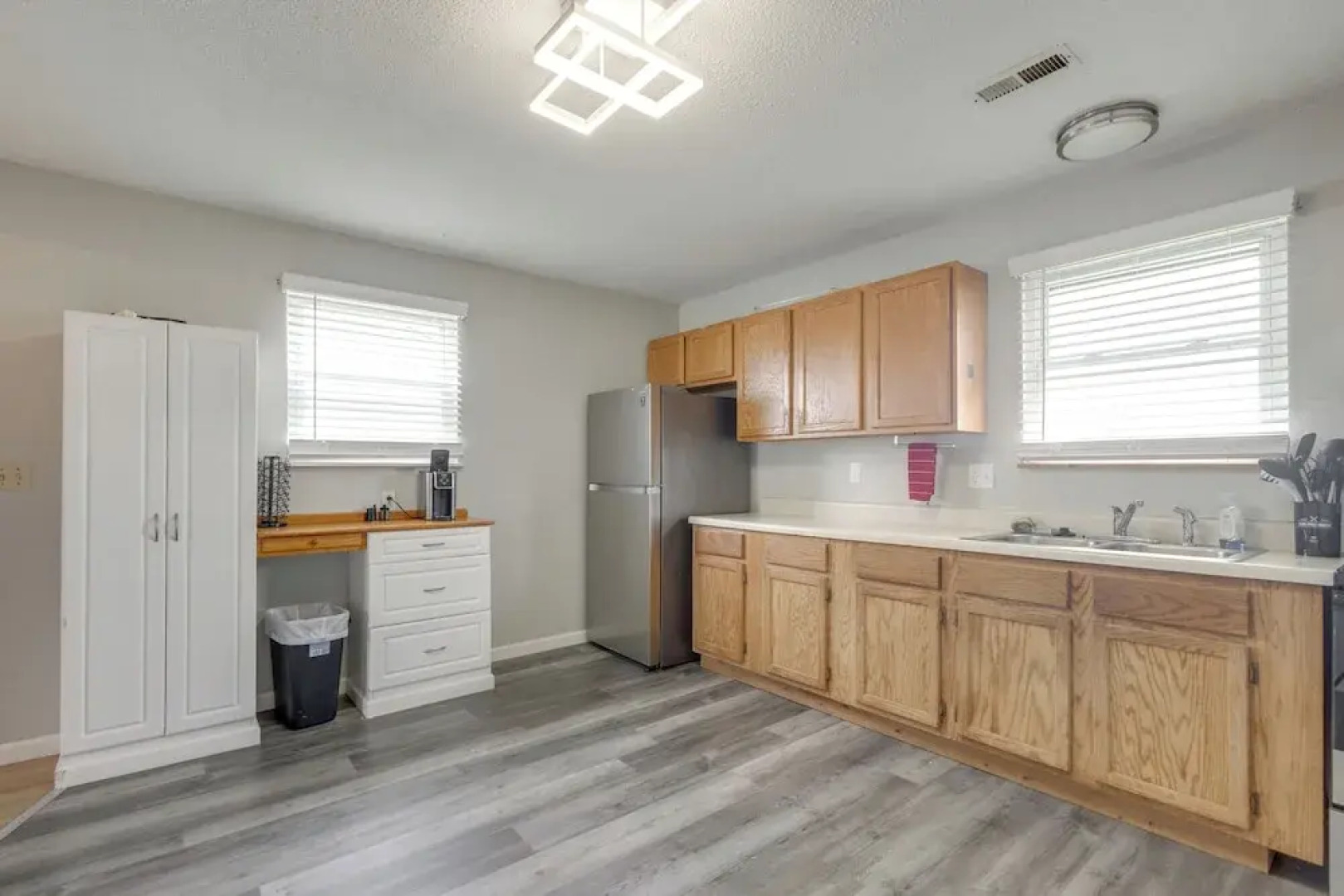 12 Mi to St Louis: Pet-friendly Metro East Home