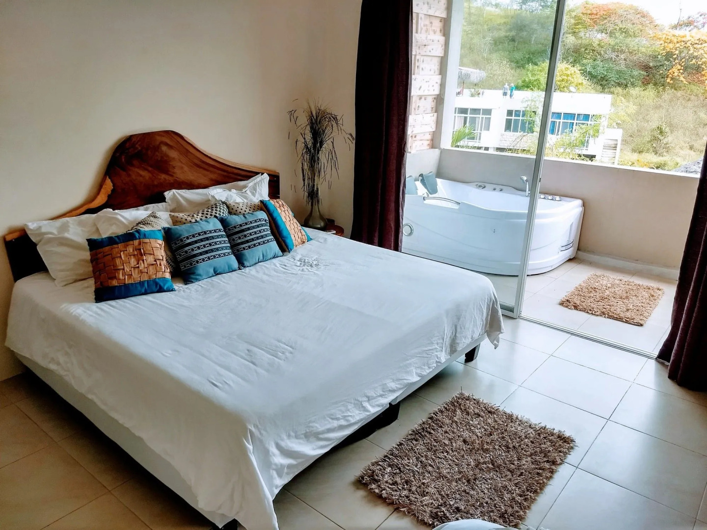 ME Hotel in Montañita Estates