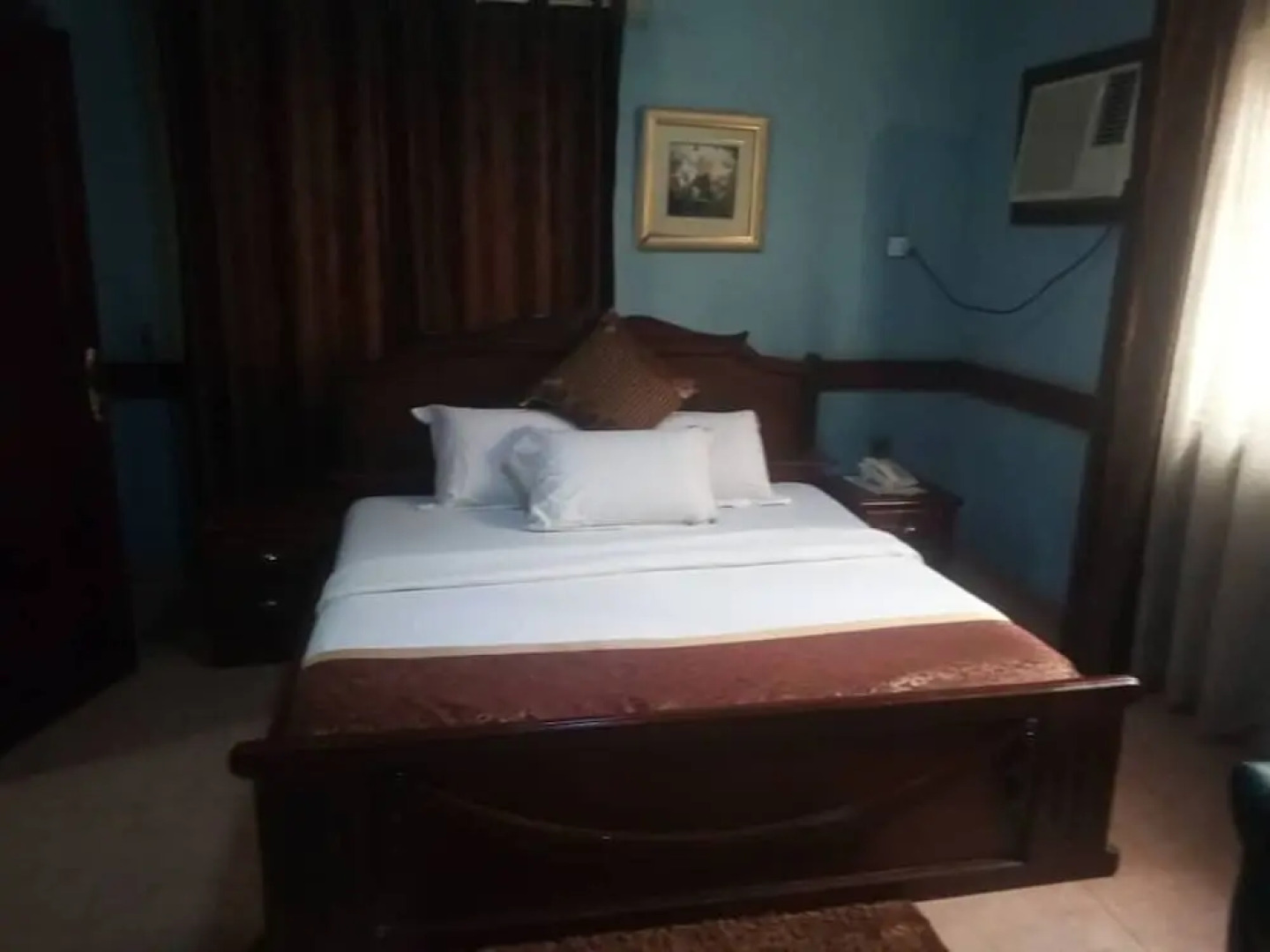 Pathfinder Hotel And Holiday Inn