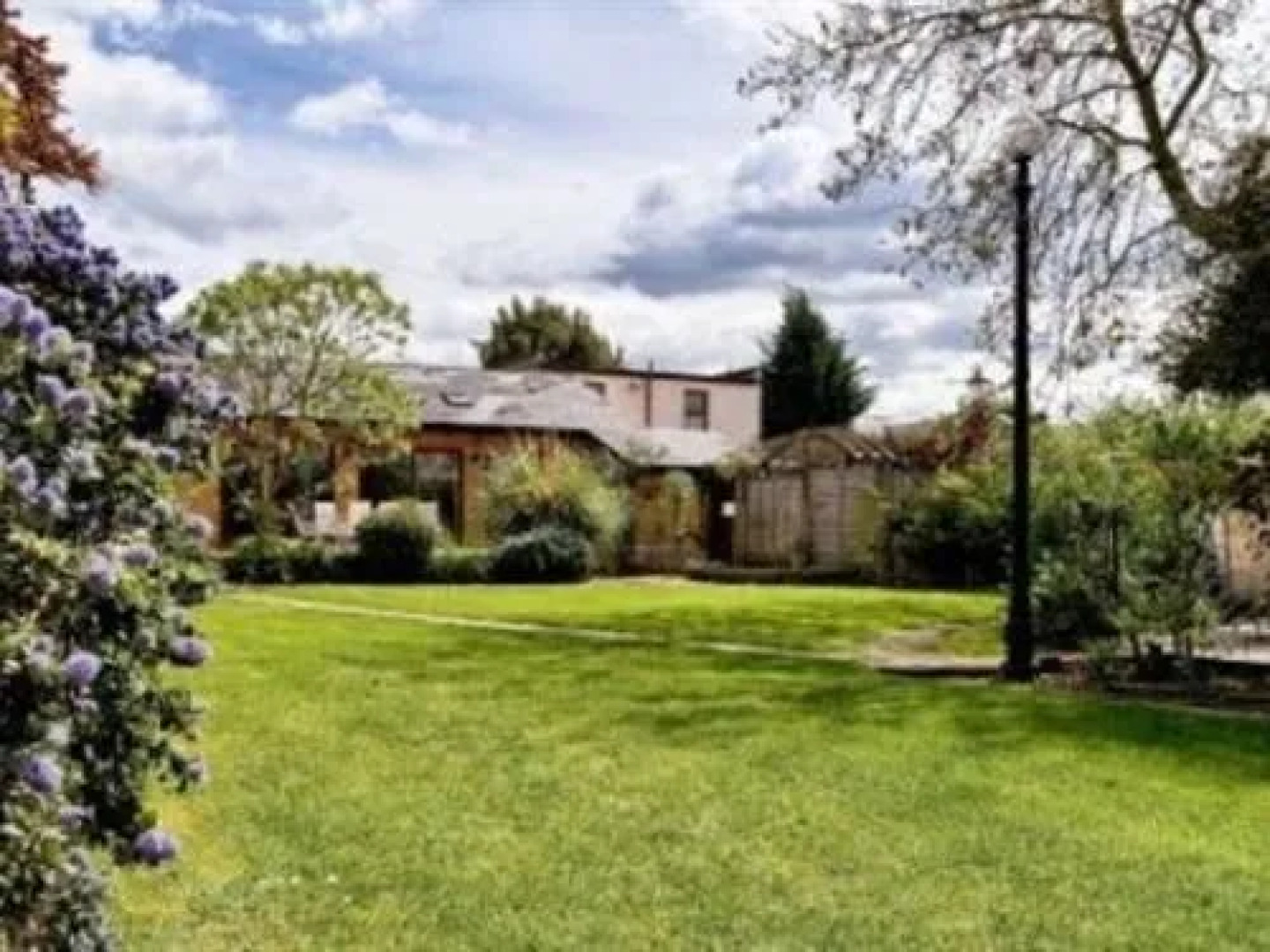 Glenthurston Apartments