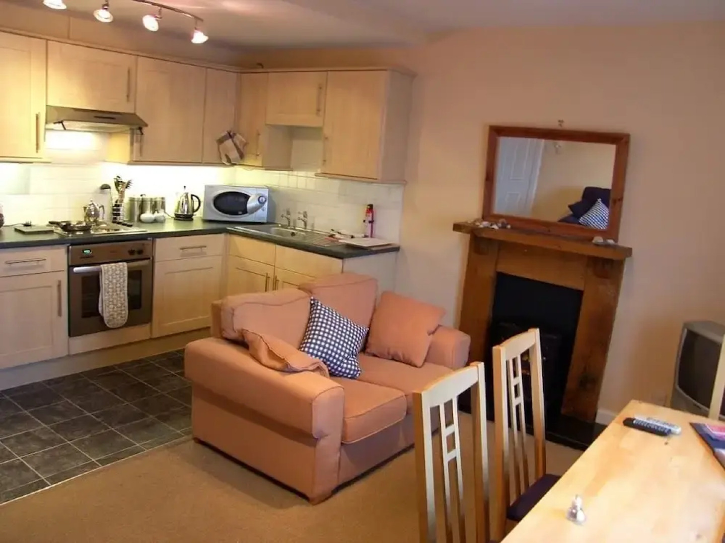 Tay Pearls - The Nestings