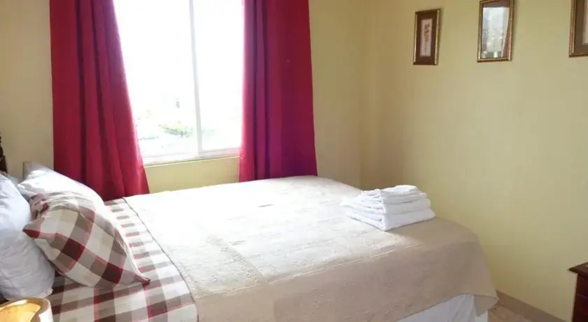 New Kingston Charming & Pristine