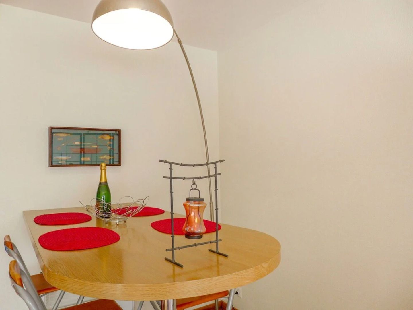 Eperon Lens in Lens With 1 Bedrooms and 1 5 Bathrooms