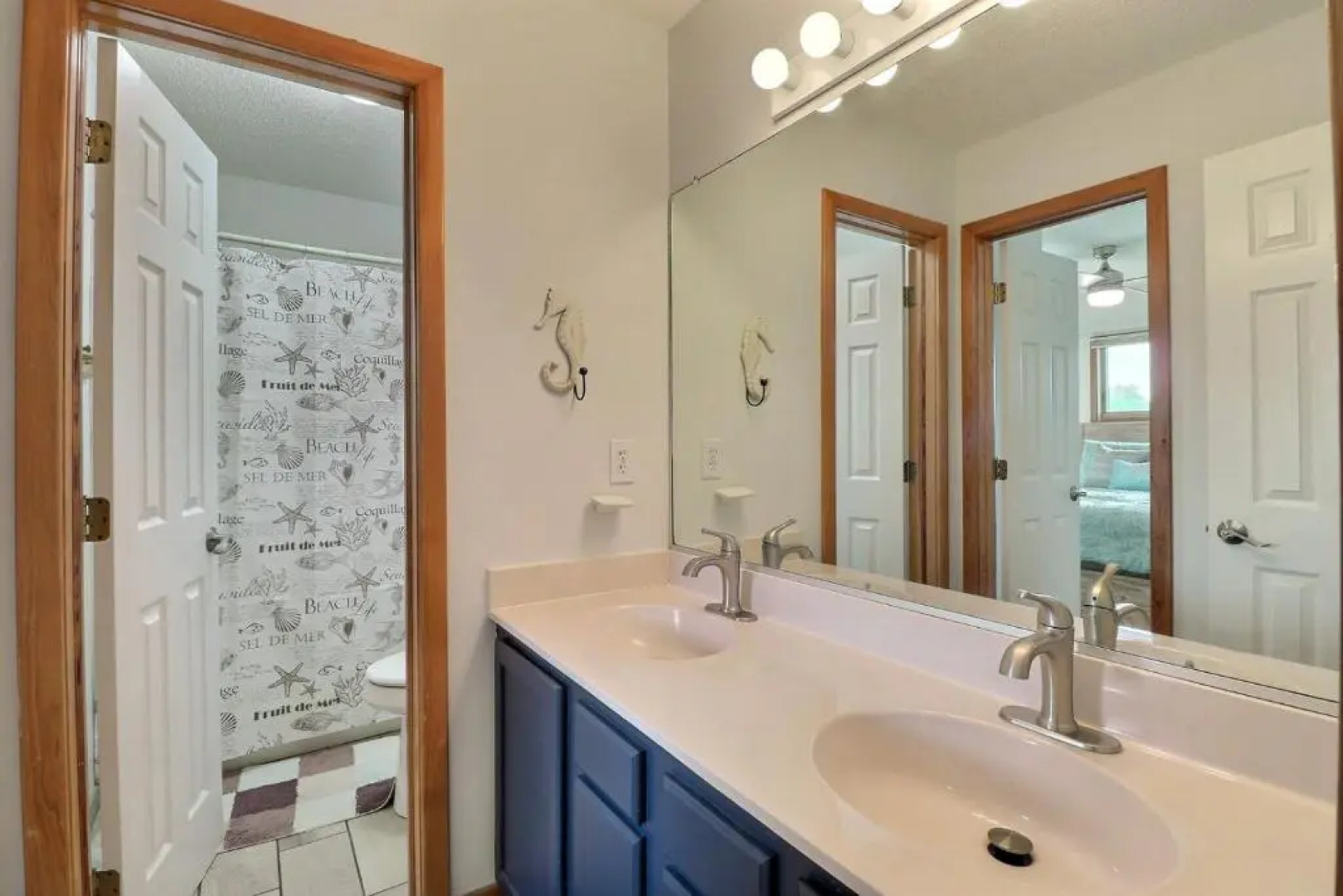 1359 Happy Ours 3 Min Walk to Beach